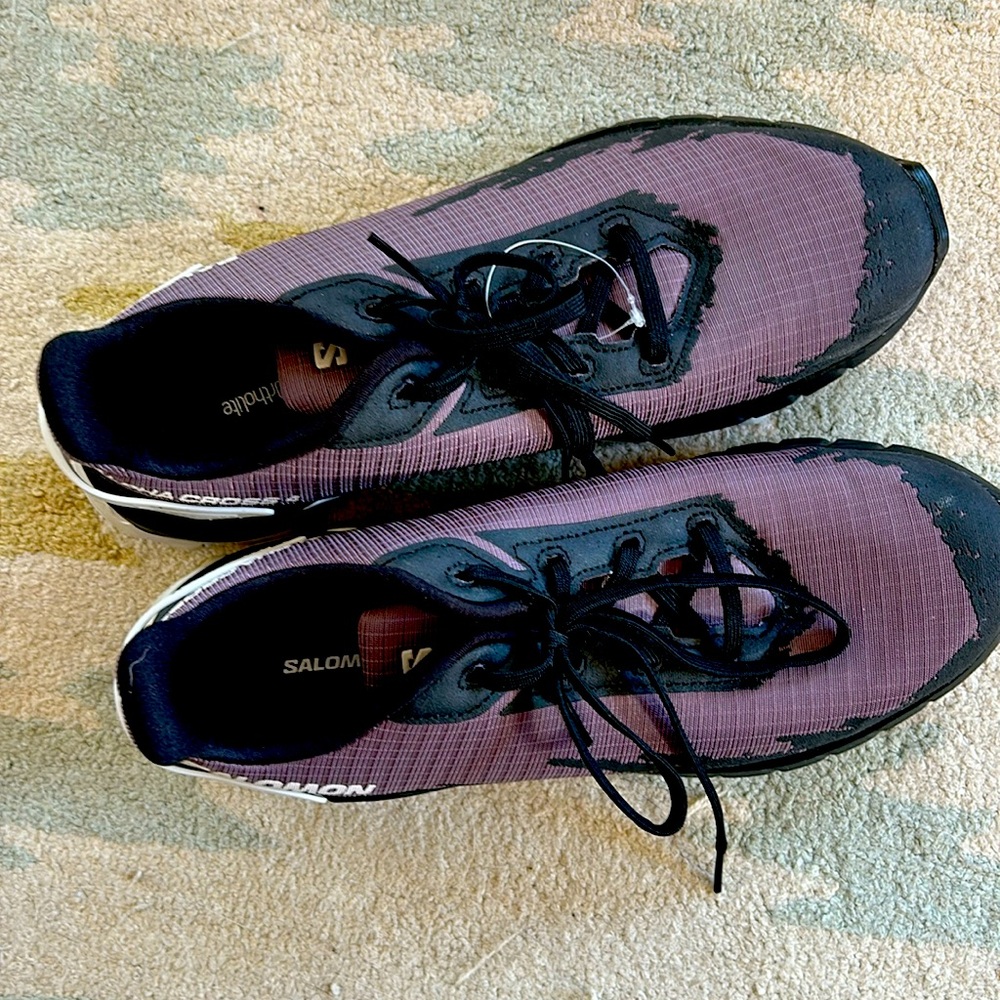 Men’s 8.5 Salomon’s .  Literally worn once.